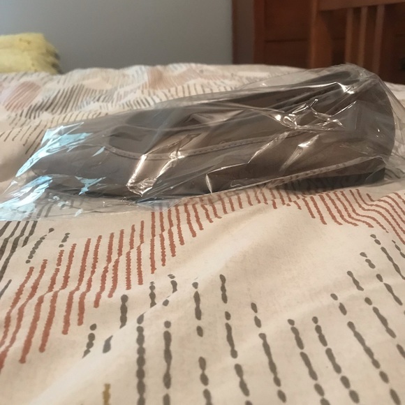 Taupe Flats - Picture 4 of 4